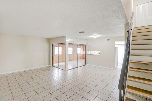 Building Photo - 4607 Grove Point Dr