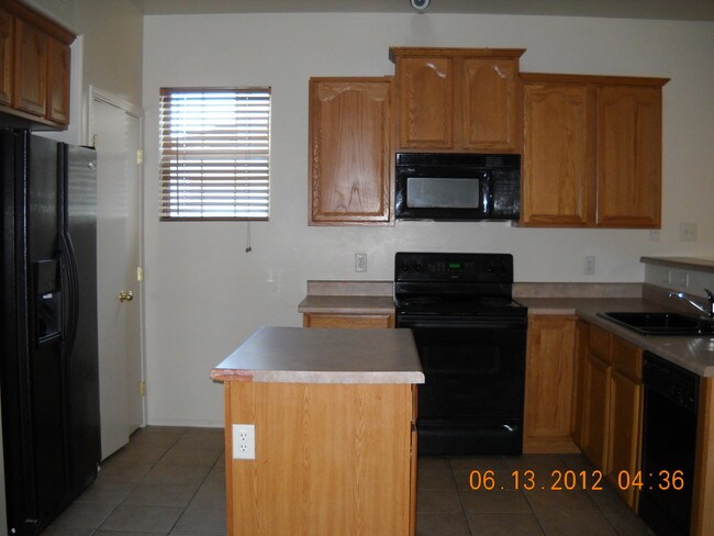 Building Photo - 7006 S 40th Ave