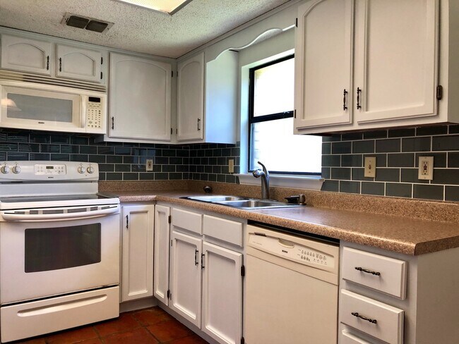 Foto del edificio - 6726 Country Field Dr