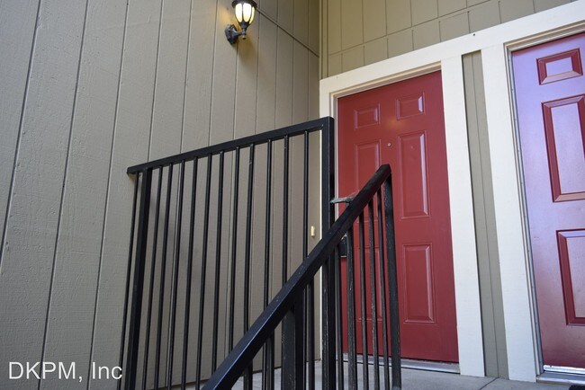 Foto del edificio - 455 Cherry Ln