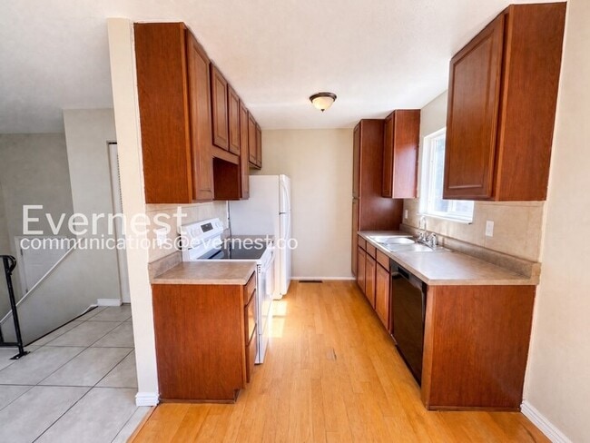 Building Photo - 4096 Colony Hills Cir
