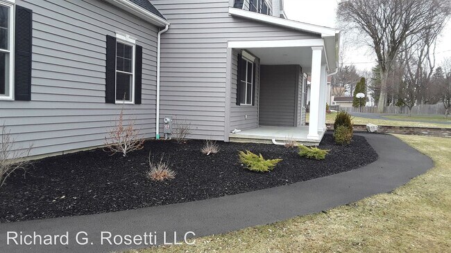 Building Photo - 3 br, 2.5 bath House - 366A Vly Road