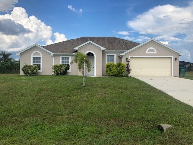Foto principal - 3BR/2BA + Den | 2,100+ Sq. Ft. | Excellent...
