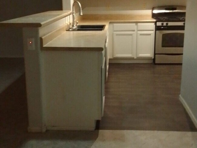 Foto del edificio - 4 Bedroom Single Family Home in Green Valley