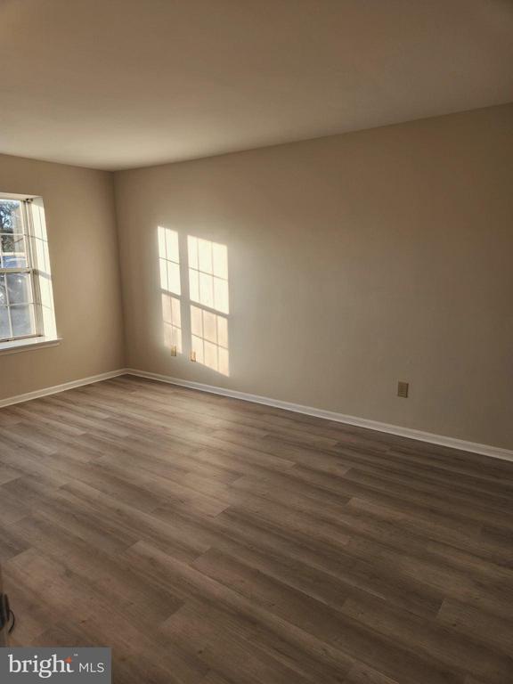 103 Firethorne Ct, Washington Township, NJ 08080 Room for Rent in