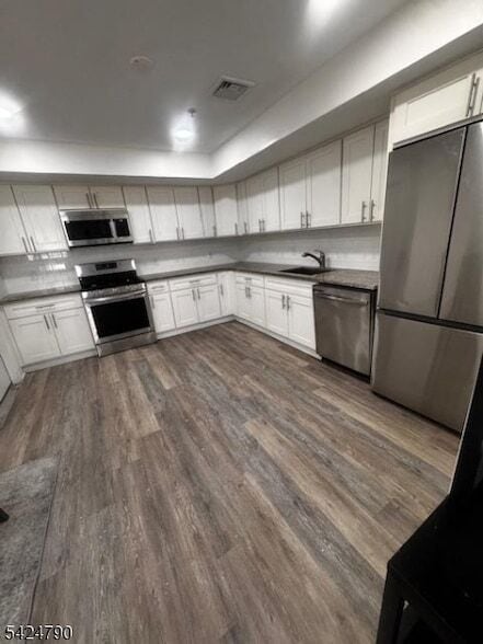 Foto del edificio - 81-83 Hawthorne Avenue Unit 3