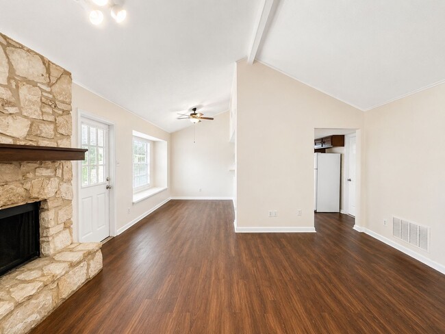 Building Photo - Charming 3/2 in NEISD with Stone Fireplace, Mature Trees & Spacious Backyard!  Conveniently locat...