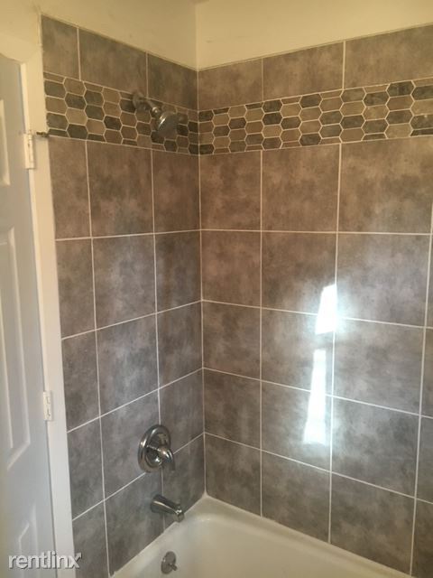 Foto del edificio - 4 br, 2 bath House - 43 Berkshire Lane