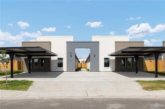 Building Photo - 21 Hilltop Ave