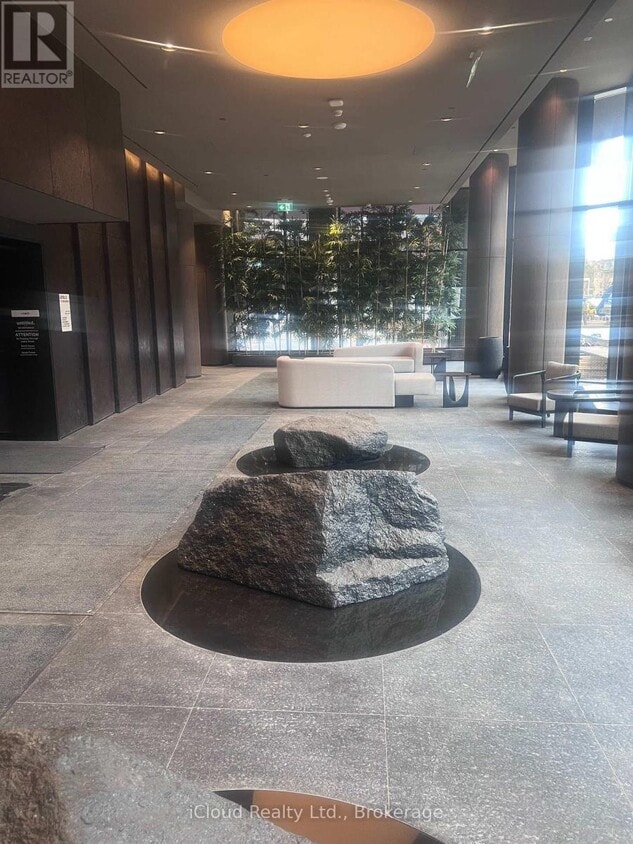 Primary Photo - 110 Broadway Ave