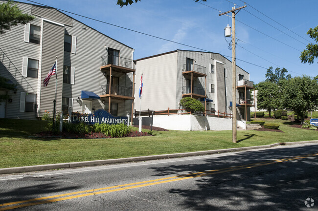 Building Photo - Laurel Hill Apartments