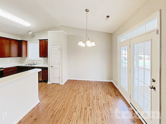 Building Photo - 401 Tortoise Ln