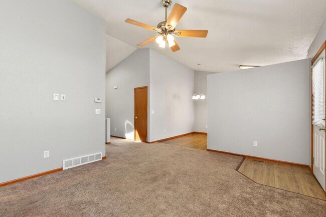 Building Photo - 1200 S Tyler Ave