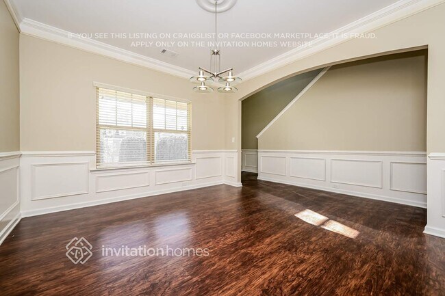 Building Photo - 3650 Brookhollow Dr