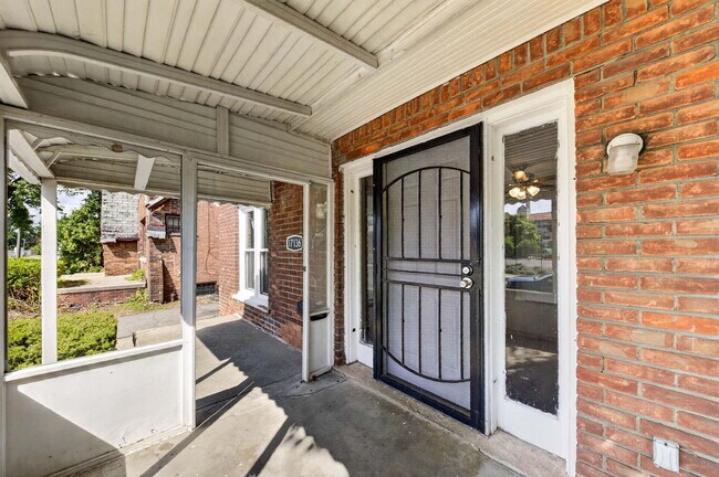 Building Photo - 17136 Birchcrest Dr