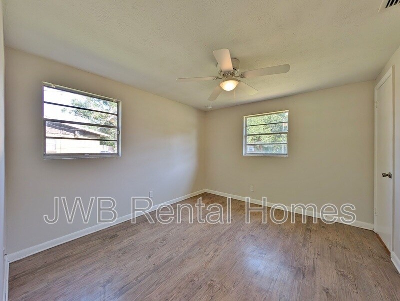 Building Photo - 3154 W 18th St