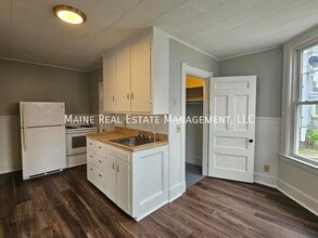 Building Photo - 31-33 Pine St. Unit