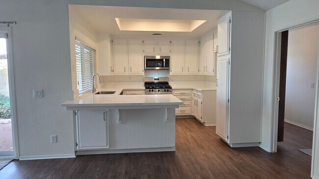 Foto del edificio - Beautiful Single Story Pool Home in West Lancaster with 1881 sq. ft.