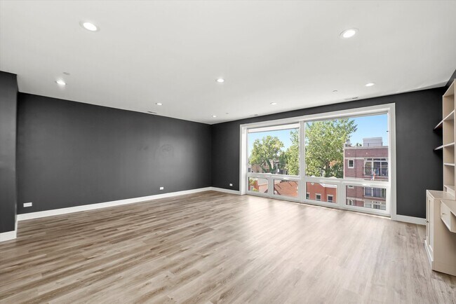 Foto del edificio - 117 S Bell Ave