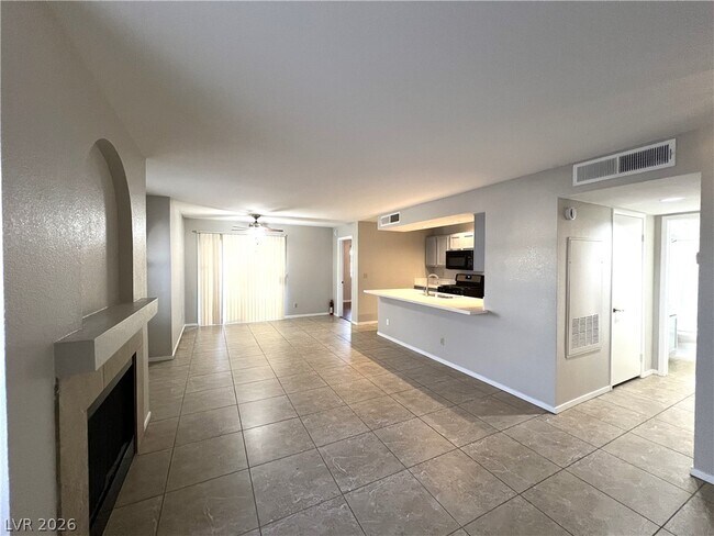 Foto del edificio - 7570 W Flamingo Rd