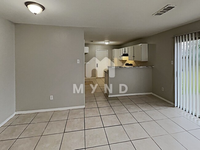 Building Photo - 3818 Heatherbrook Dr