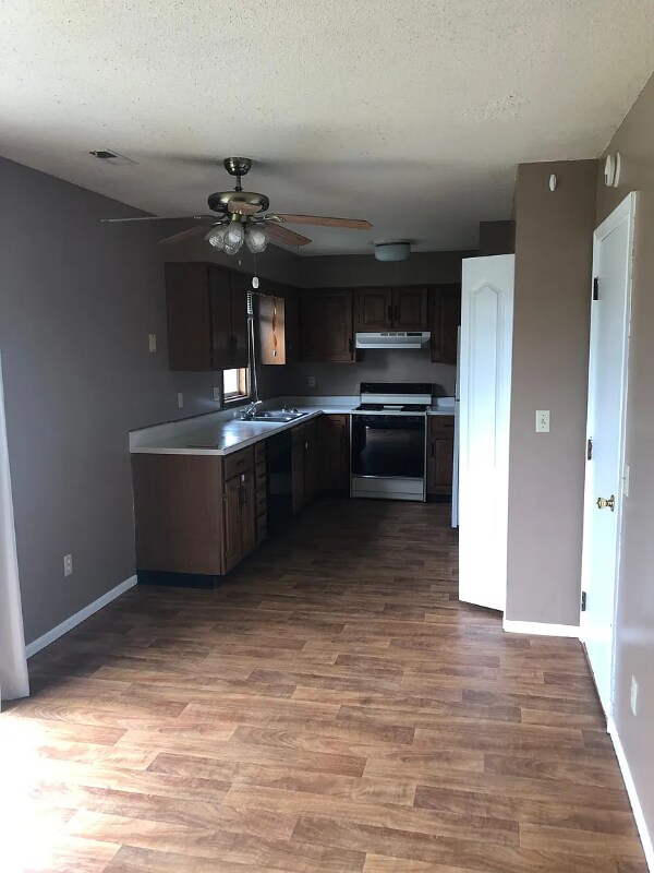 Foto principal - 5915 Brandonwood Ln