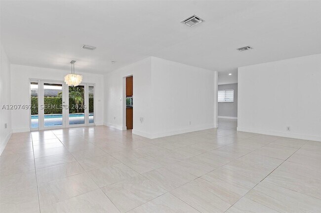 Building Photo - 6305 SW 93rd Pl