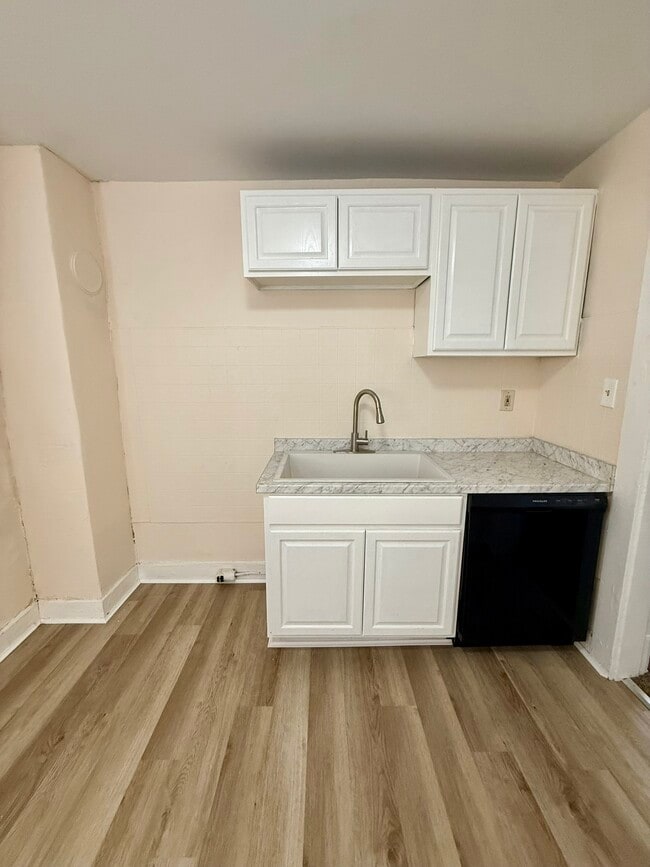 Building Photo - 25 Gramont Ave