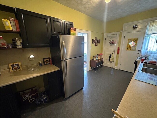 Foto del edificio - 2843 W Garrison Ave