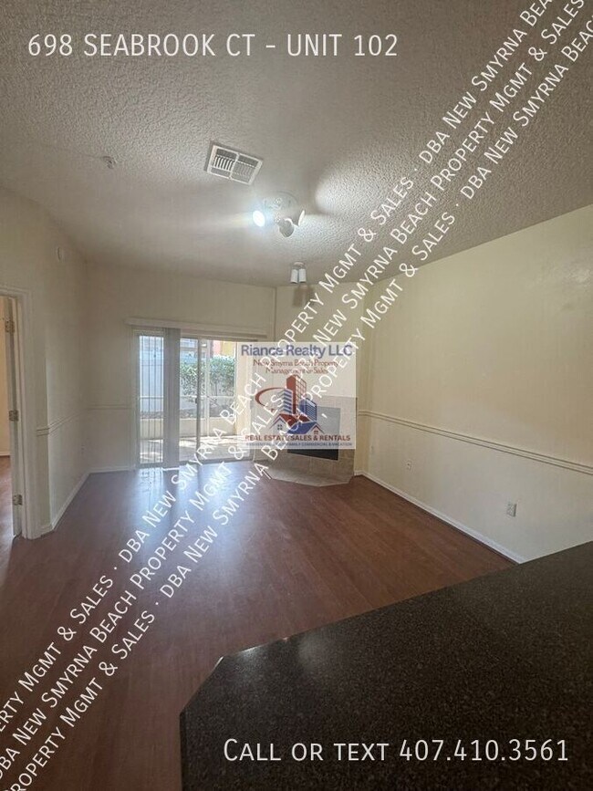 Building Photo - 698 Seabrook Ct