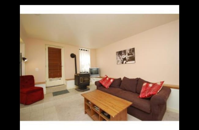 Building Photo - 28 Symphony Rd