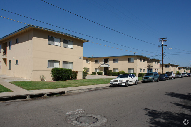 Building Photo - Casa Hermosa