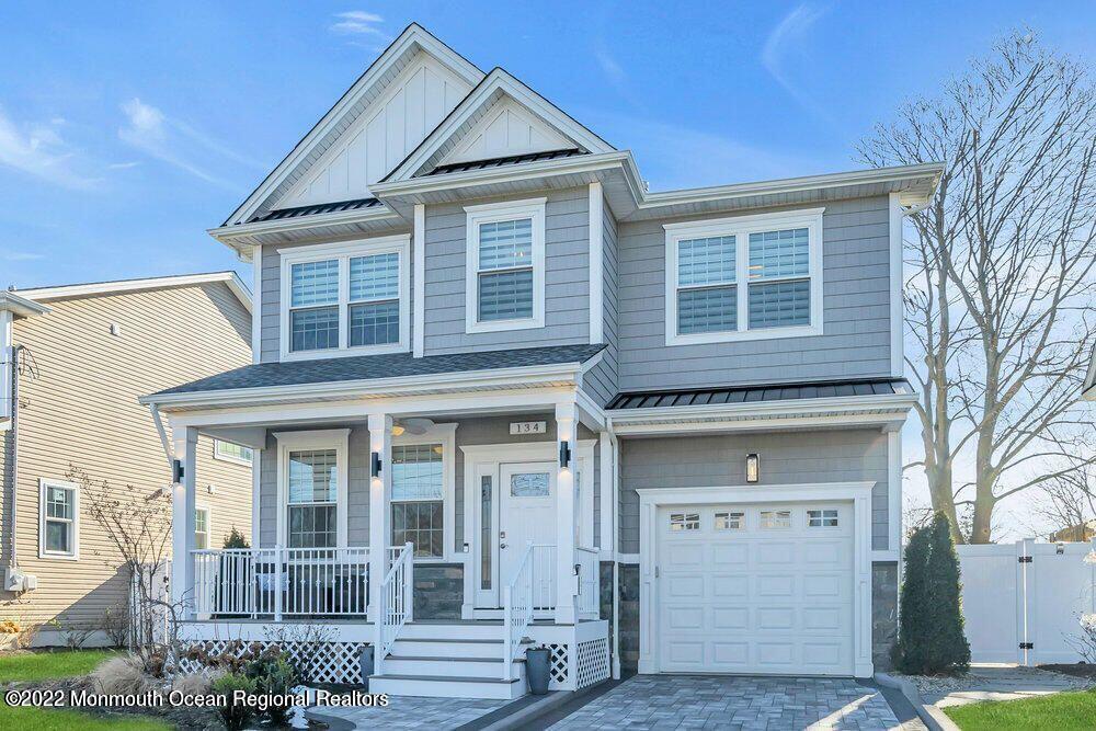 Foto principal - 134 Elmwood Ave