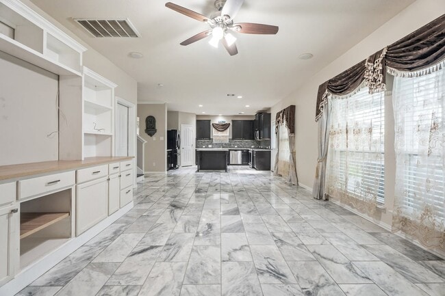 Building Photo - 6605 Fallen Breeze Ln