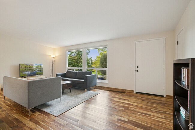 Foto del edificio - 3485 S Fleetwood Dr