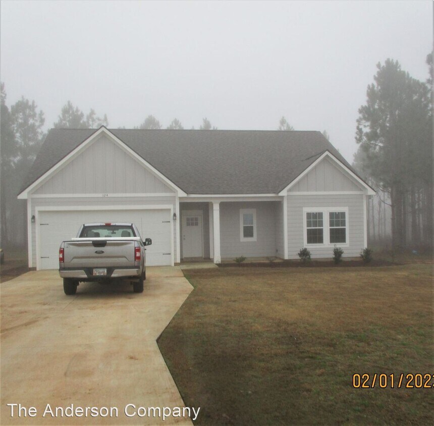 4 br, 3 bath House 124 Chapel Court House Rental in Leesburg, GA