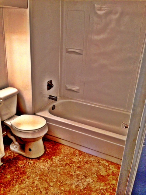 Building Photo - 23246 Alexander Rd