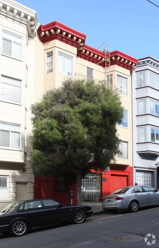 Building Photo - 1644 Clay St