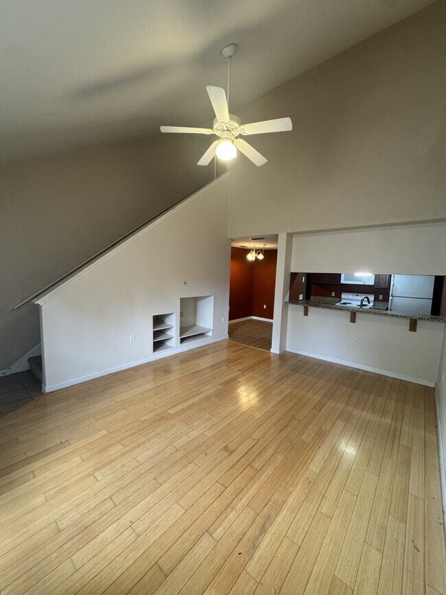 Building Photo - 2738 W Tharpe St