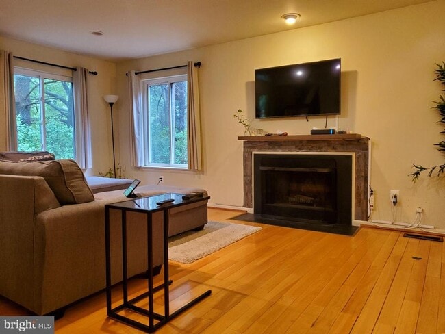 Foto del edificio - 7835 Muirfield Ct