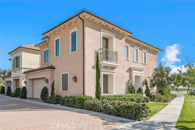 Building Photo - 111 Winnett