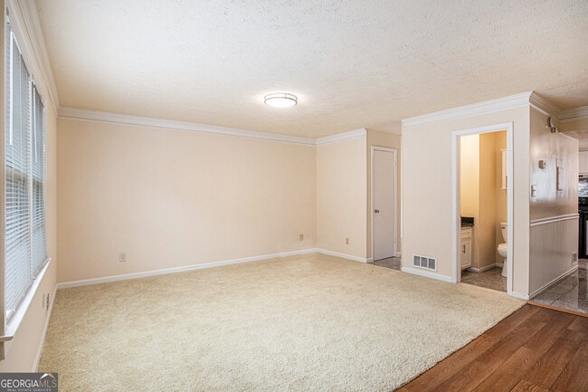 Building Photo - 2884 Spruce Cir