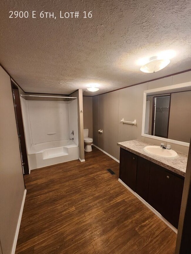 Foto del edificio - 2900 E 6th Ave