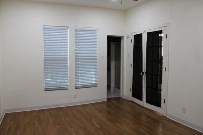 Building Photo - 203 N Juliette Ave