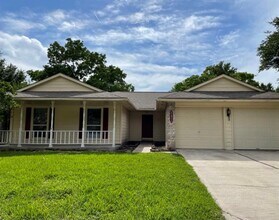 Building Photo - 21311 Meadowhill Dr