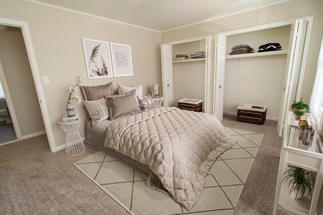 Building Photo - Meadowfield Townhomes of Rochester Hills