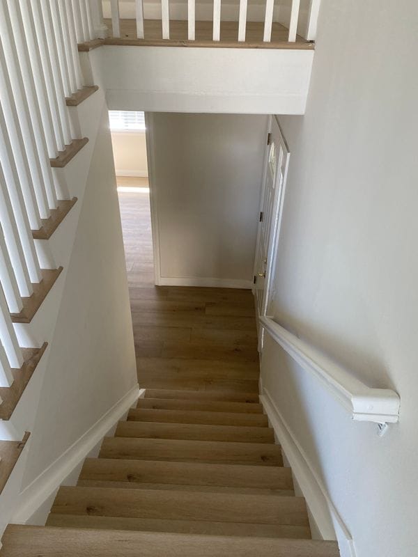Building Photo - 2323 Eastbluff Dr