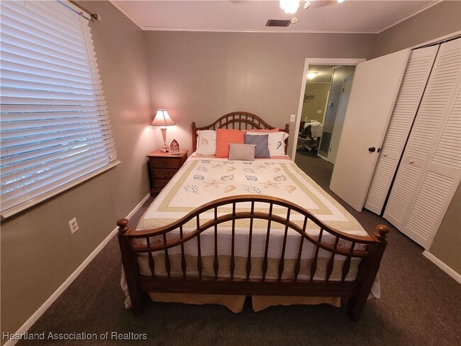 Foto del edificio - 370 E Interlake Blvd