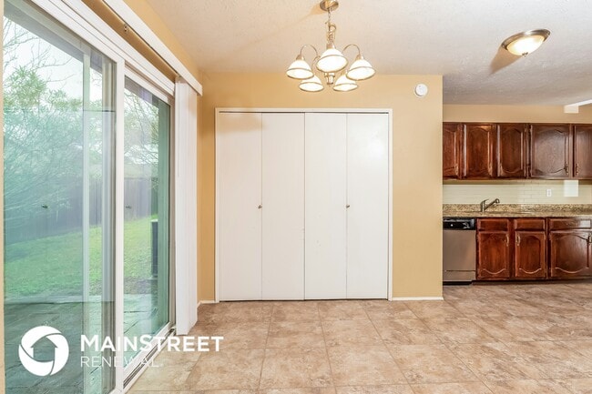 Foto del edificio - 15614 Fall Briar Dr