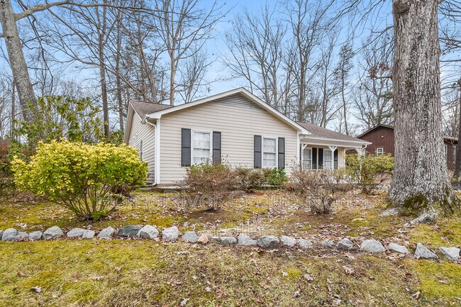 Building Photo - 4901 Carolwood Dr